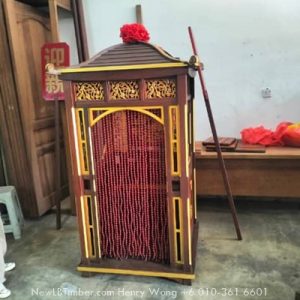 traditional Chinese-style wedding carriage